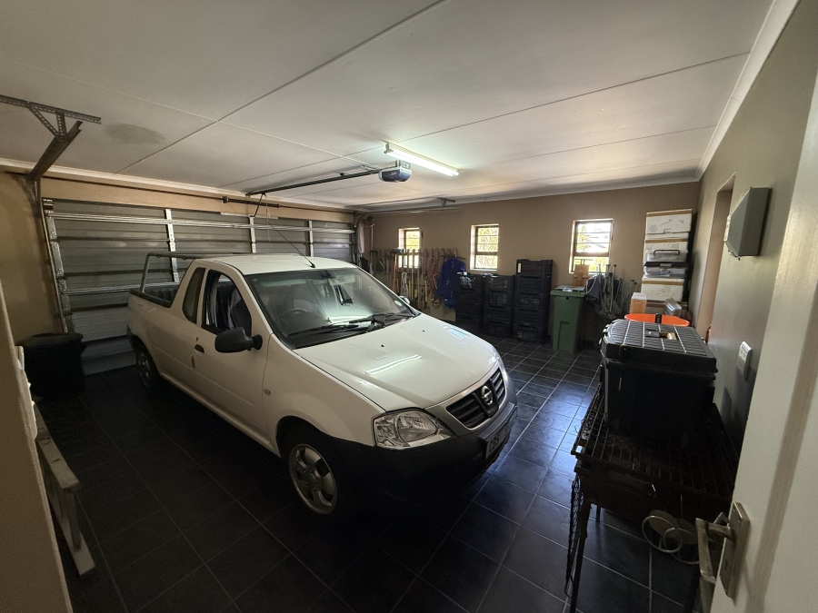 4 Bedroom Property for Sale in Monte Christo Western Cape